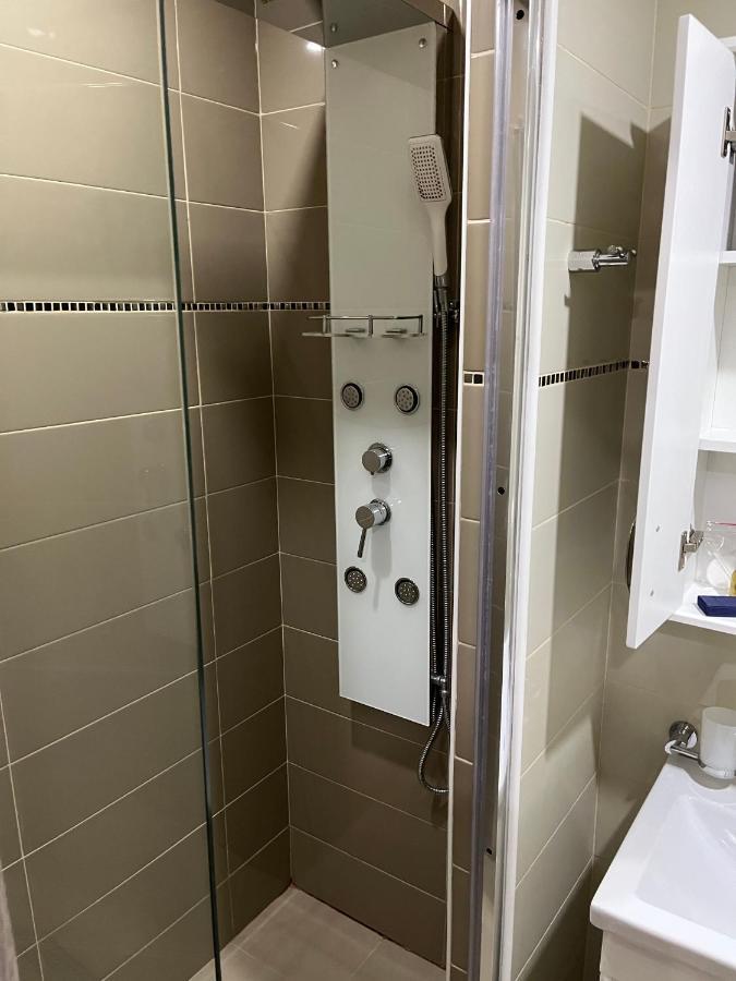 בלץ Elite Hotel מראה חיצוני תמונה
