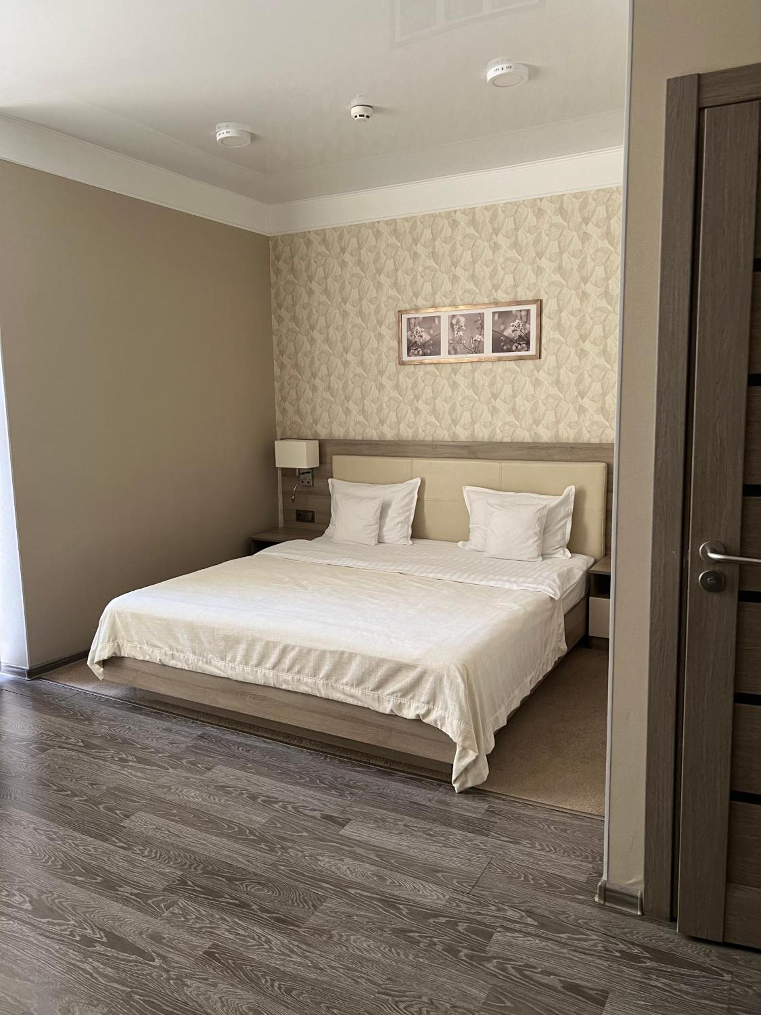 בלץ Elite Hotel מראה חיצוני תמונה